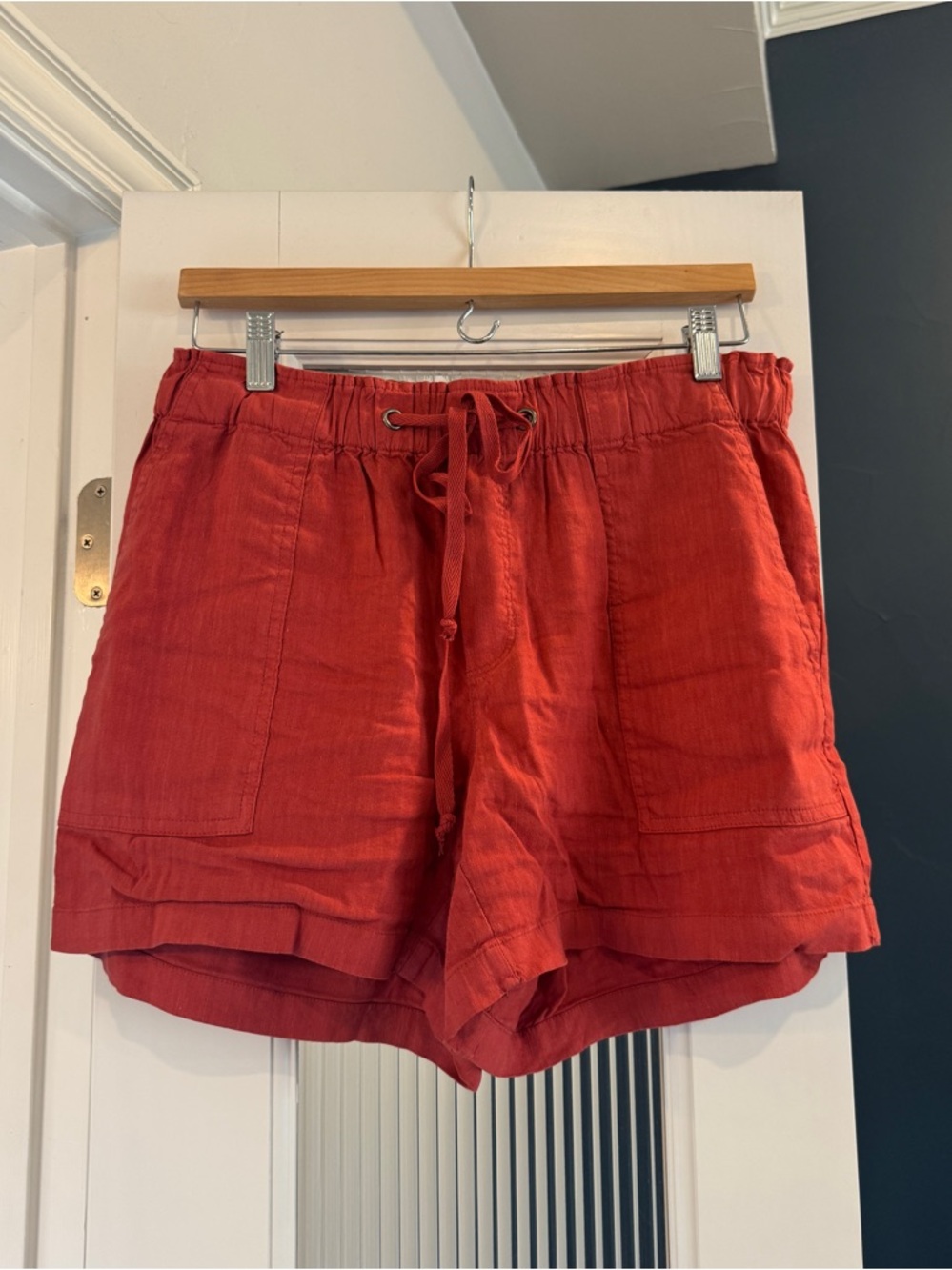 Kut from the Kloth Red Pull On Drawstring Shorts